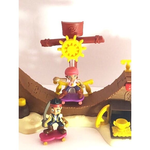 Fisher-Price Jake and The Never Land Pirates: Skate Park Playset - Picture 4 of 14